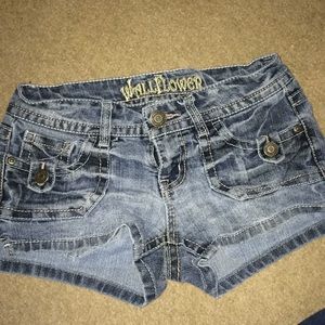Wallflower Shorts